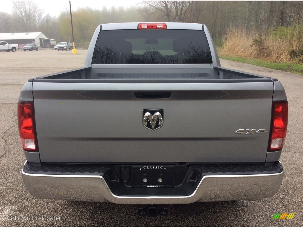 2019 1500 Classic Tradesman Crew Cab 4x4 - Billett Silver Metallic / Black/Diesel Gray photo #4