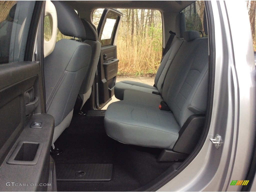 2019 1500 Classic Tradesman Crew Cab 4x4 - Billett Silver Metallic / Black/Diesel Gray photo #15