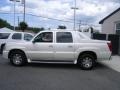 White Diamond - Escalade EXT AWD Photo No. 3