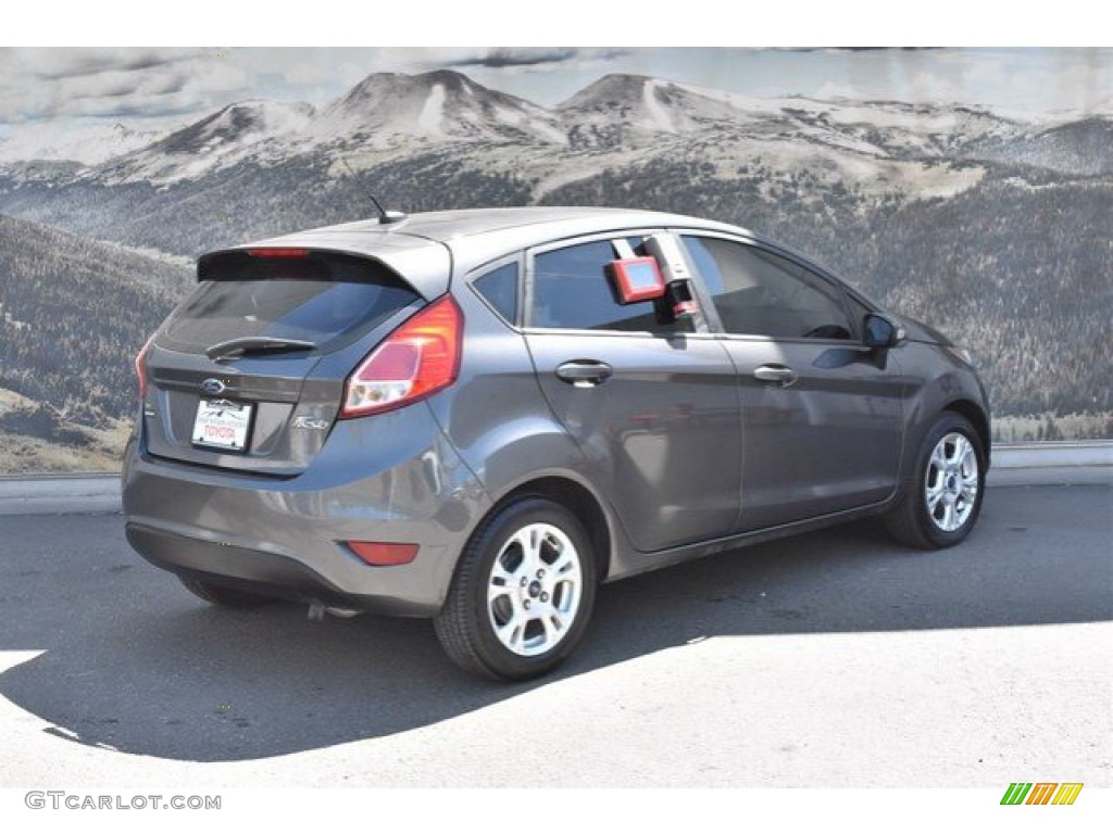 2015 Fiesta SE Hatchback - Magnetic Metallic / Medium Light Stone photo #3