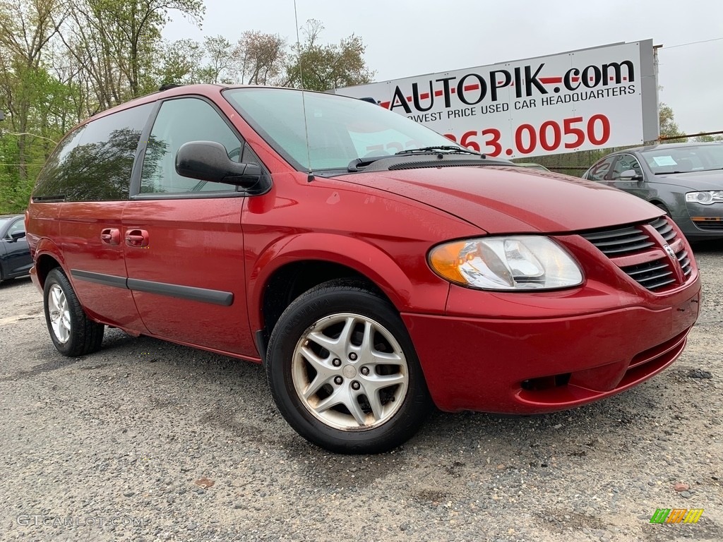 2007 Caravan SXT - Inferno Red Crystal Pearl / Dark Khaki/Light Graystone photo #1