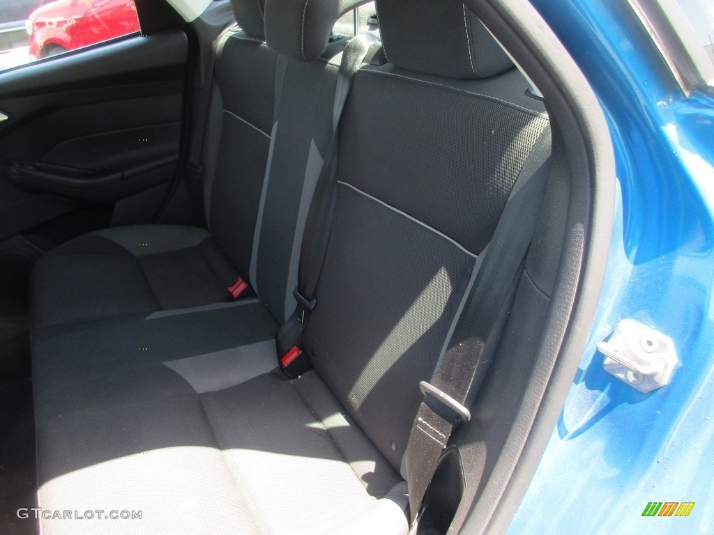 2014 Focus SE Sedan - Performance Blue / Charcoal Black photo #9