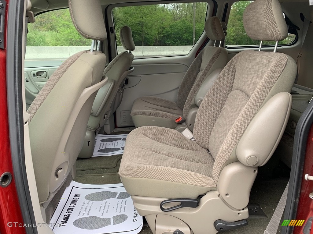 2007 Caravan SXT - Inferno Red Crystal Pearl / Dark Khaki/Light Graystone photo #12