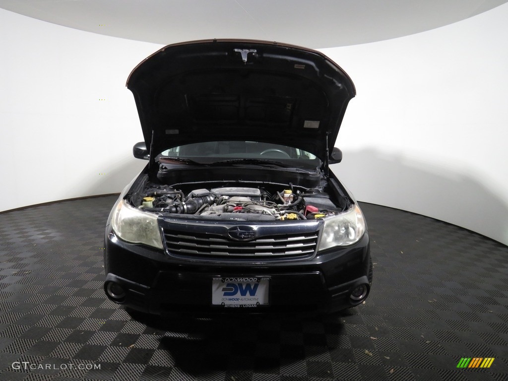 2010 Forester 2.5 X Premium - Obsidian Black Pearl / Platinum photo #6