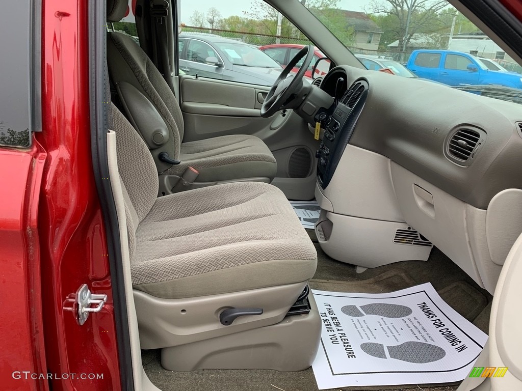 2007 Caravan SXT - Inferno Red Crystal Pearl / Dark Khaki/Light Graystone photo #17