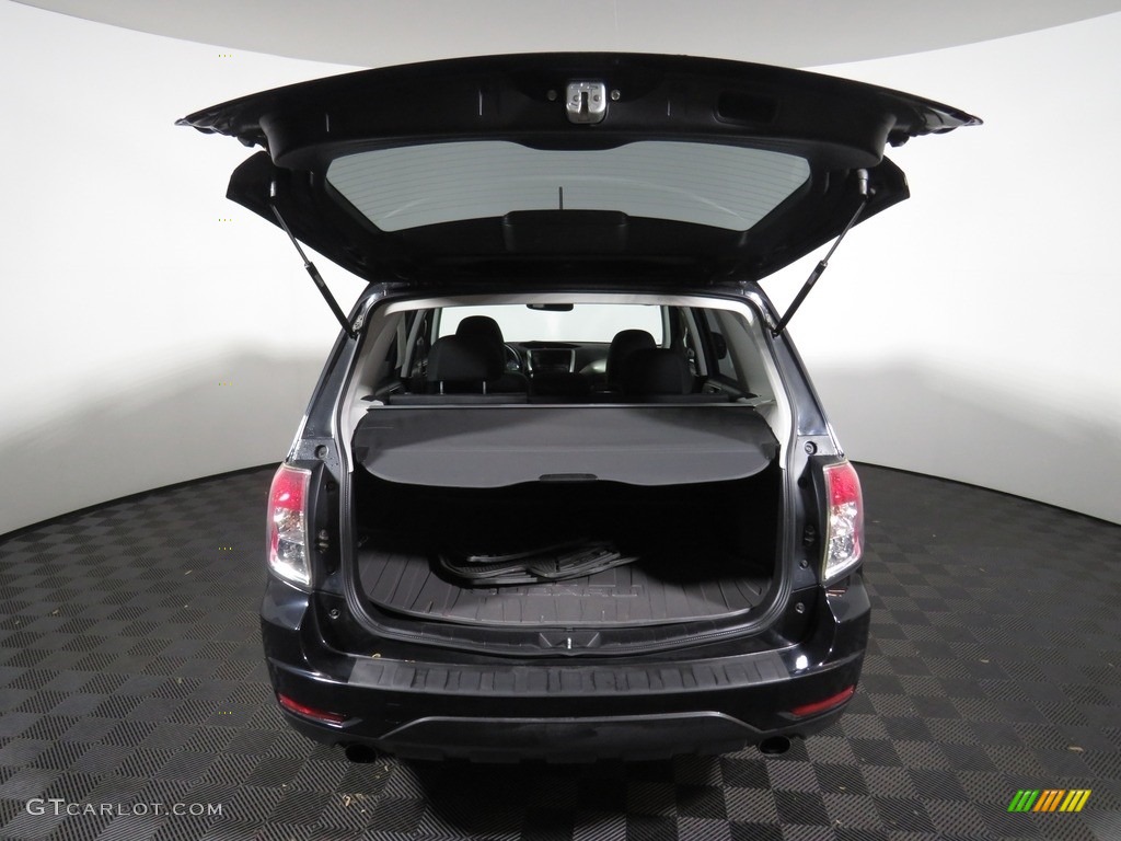 2010 Forester 2.5 X Premium - Obsidian Black Pearl / Platinum photo #17