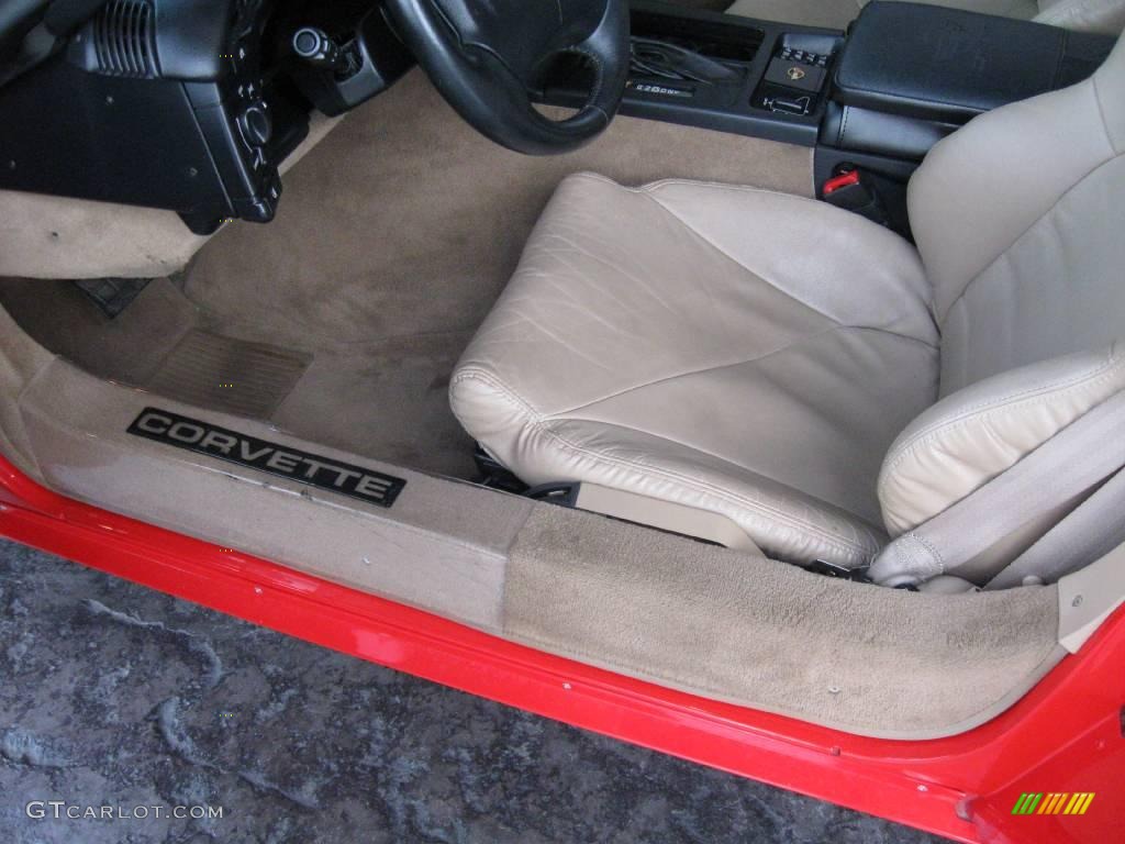 1996 Corvette Coupe - Torch Red / Light Beige photo #9