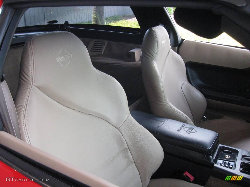 1996 Corvette Coupe - Torch Red / Light Beige photo #11