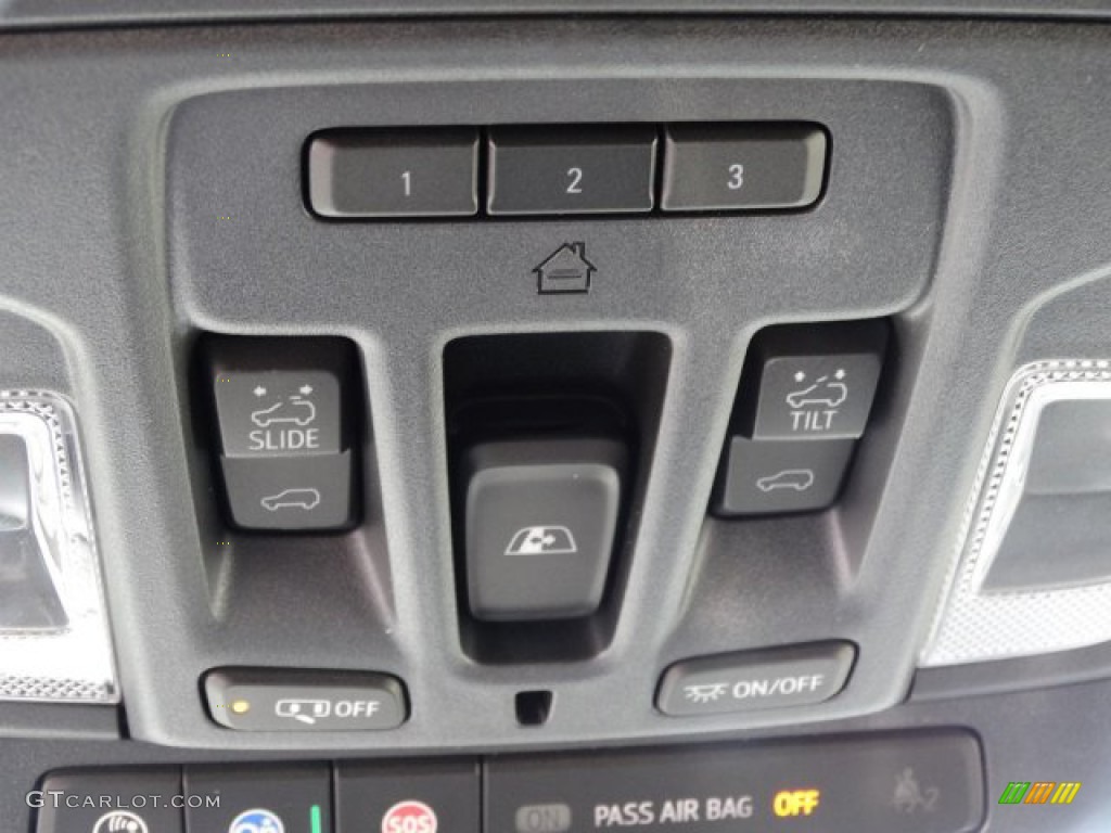 2019 GMC Sierra 1500 AT4 Crew Cab 4WD Controls Photo #133199421