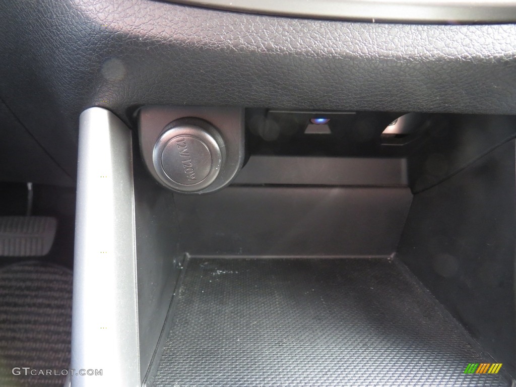 2010 Forester 2.5 X Premium - Obsidian Black Pearl / Platinum photo #42