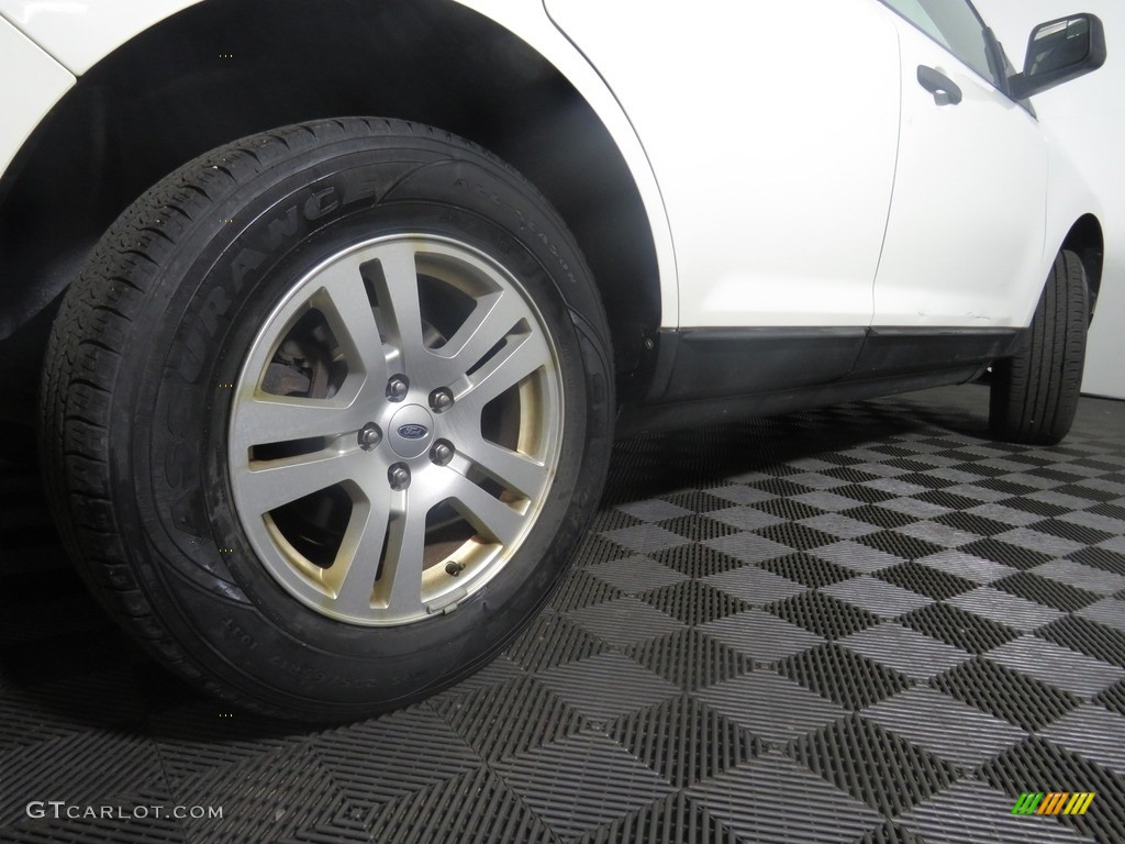 2010 Edge SE - White Suede / Medium Light Stone photo #16