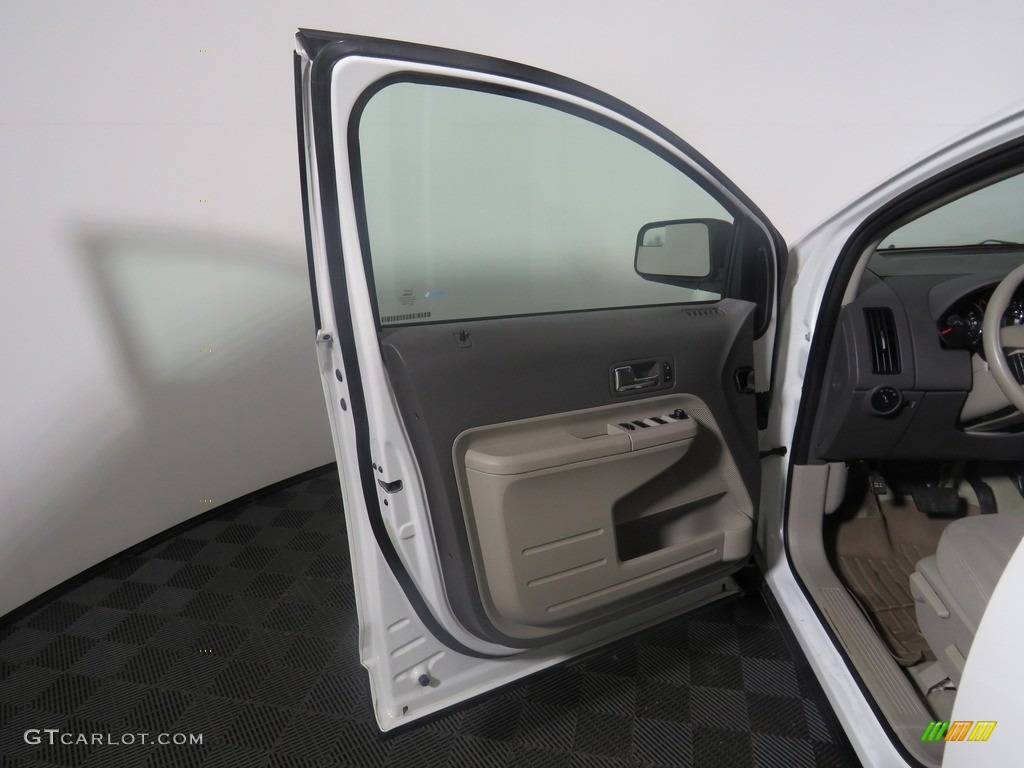 2010 Edge SE - White Suede / Medium Light Stone photo #17