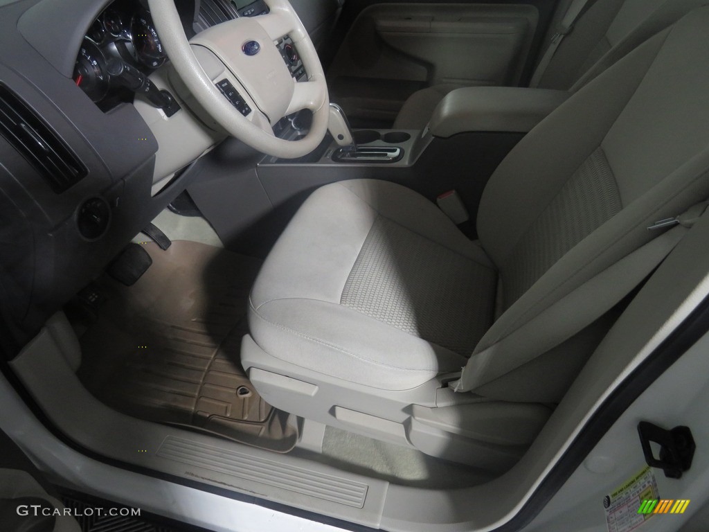 2010 Edge SE - White Suede / Medium Light Stone photo #18