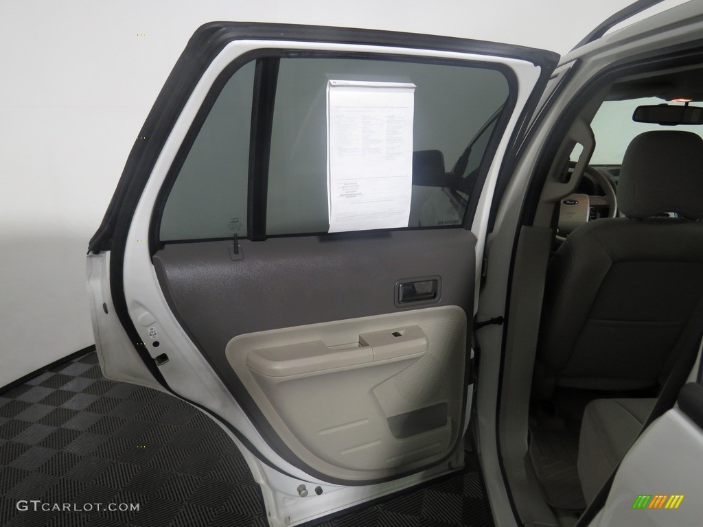 2010 Edge SE - White Suede / Medium Light Stone photo #21
