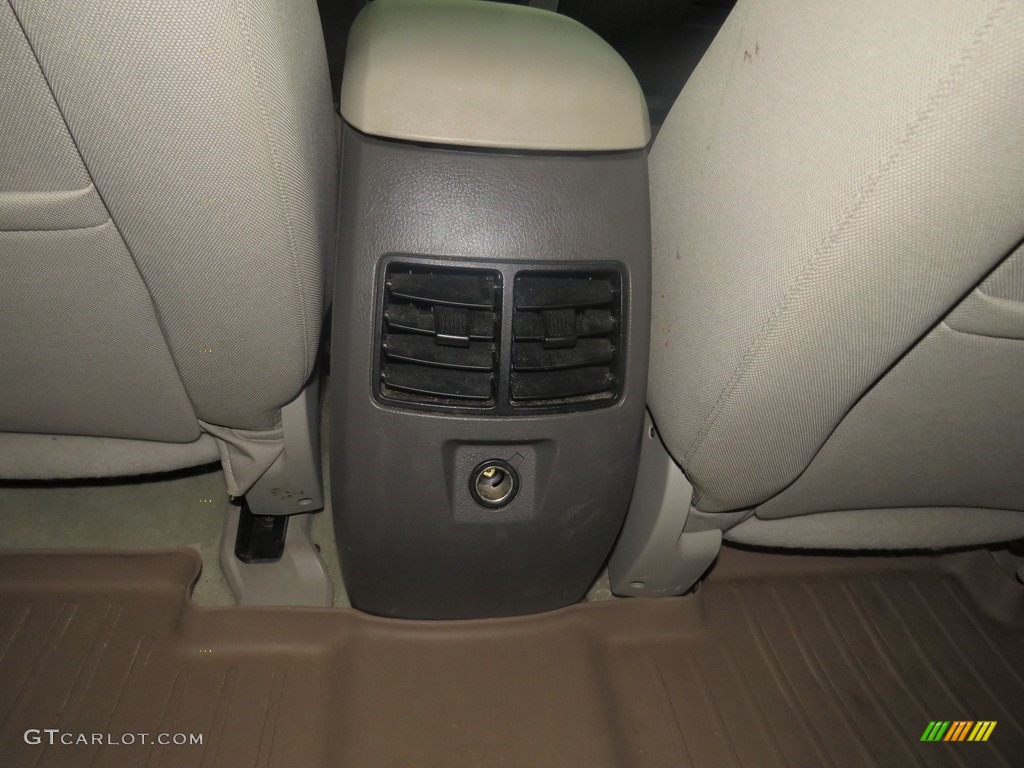 2010 Edge SE - White Suede / Medium Light Stone photo #23