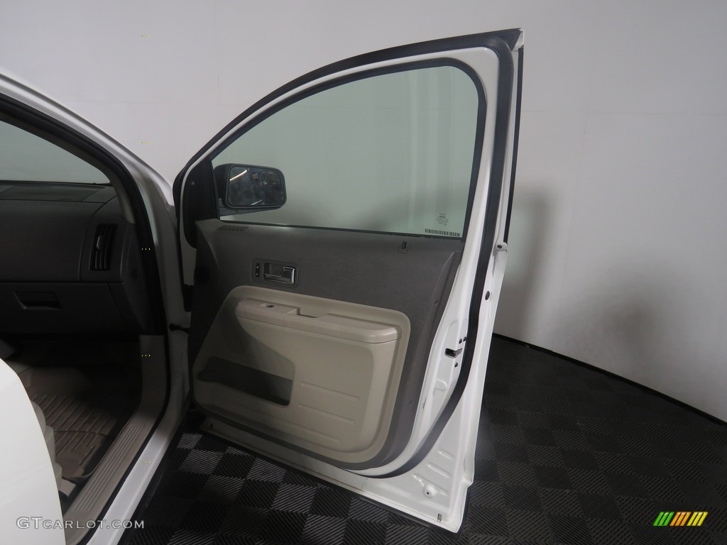 2010 Edge SE - White Suede / Medium Light Stone photo #27