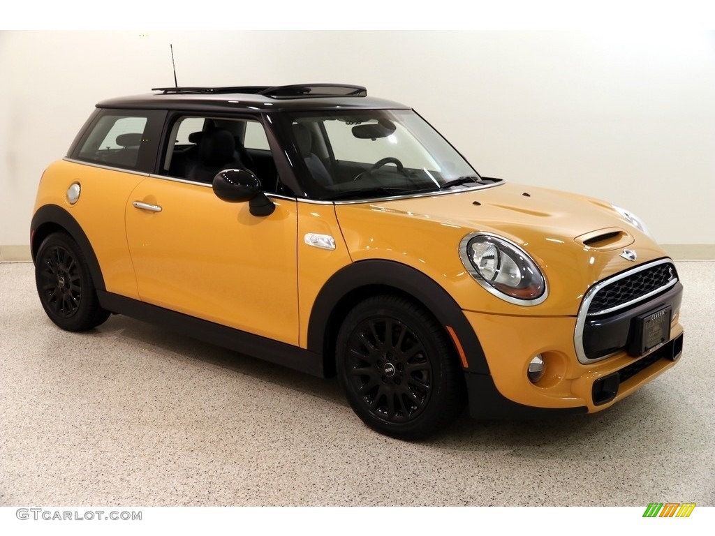 2016 Hardtop Cooper S 2 Door - Volcanic Orange / Carbon Black photo #1