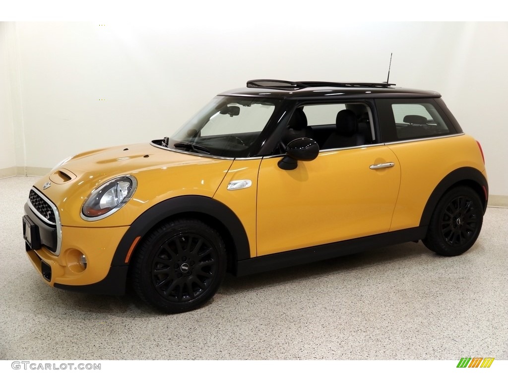 2016 Hardtop Cooper S 2 Door - Volcanic Orange / Carbon Black photo #3