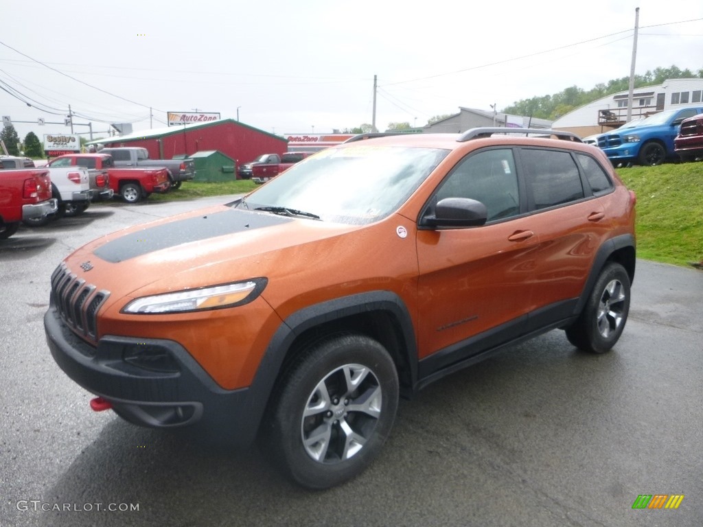 2016 Cherokee Trailhawk 4x4 - Mango Tango Pearl / Black photo #1