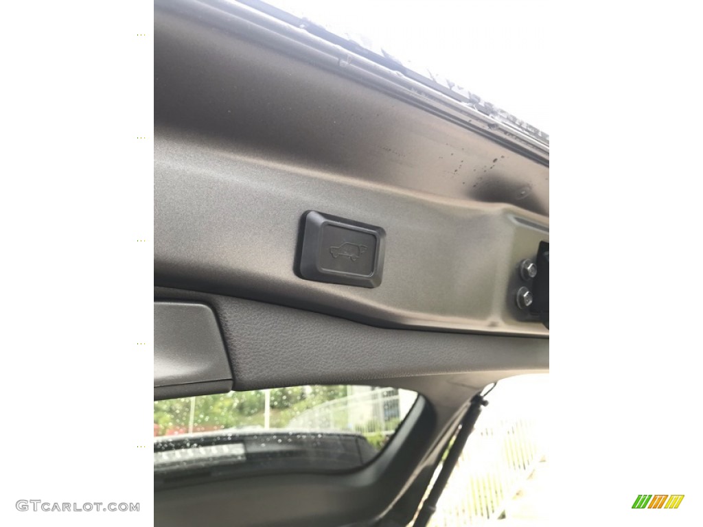 2019 RAV4 XLE AWD - Magnetic Gray Metallic / Black photo #21