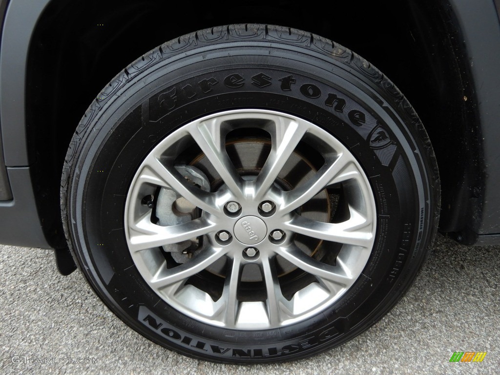 2019 Jeep Cherokee Latitude Plus 4x4 Wheel Photos