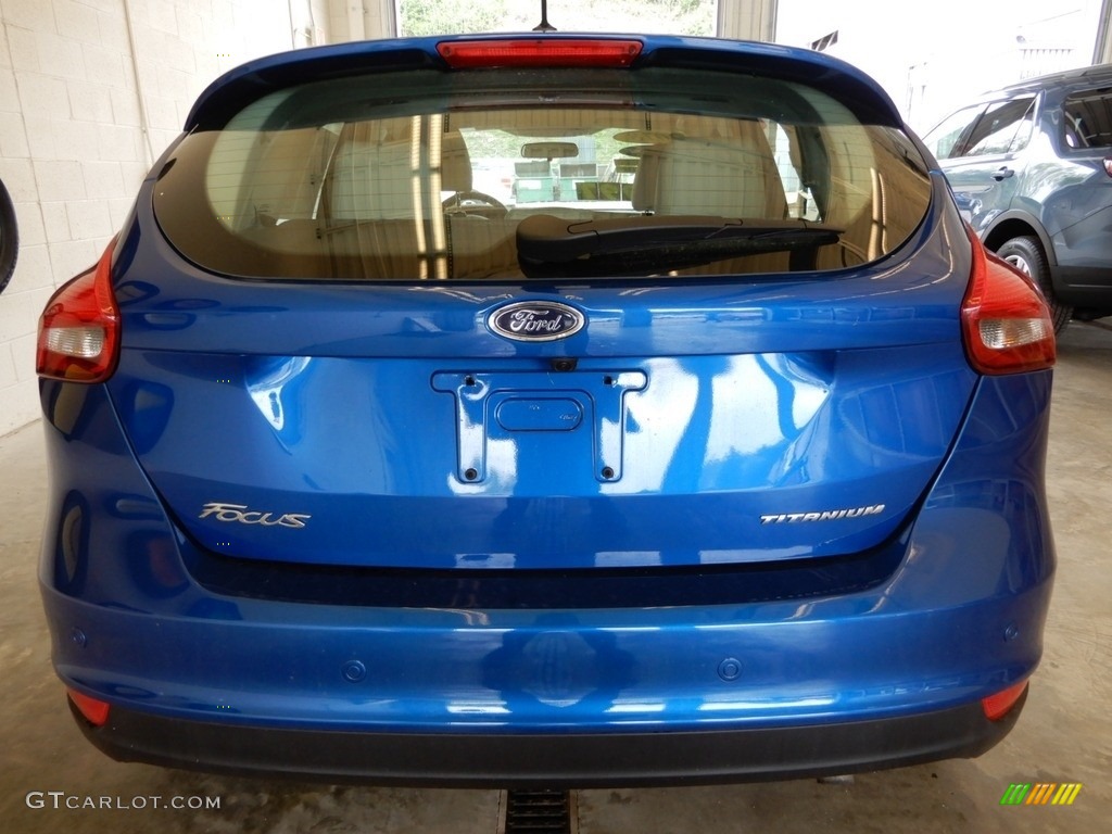 2018 Focus Titanium Hatch - Lightning Blue / Medium Soft Ceramic photo #6
