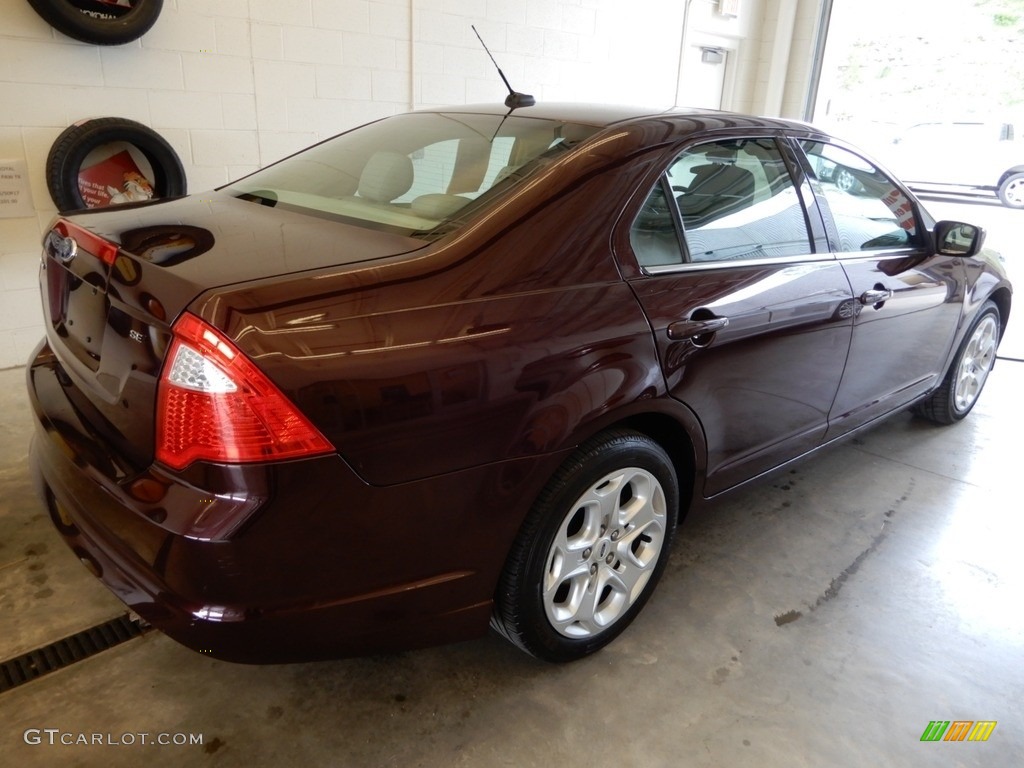 2011 Fusion SE - Bordeaux Reserve Metallic / Medium Light Stone photo #3