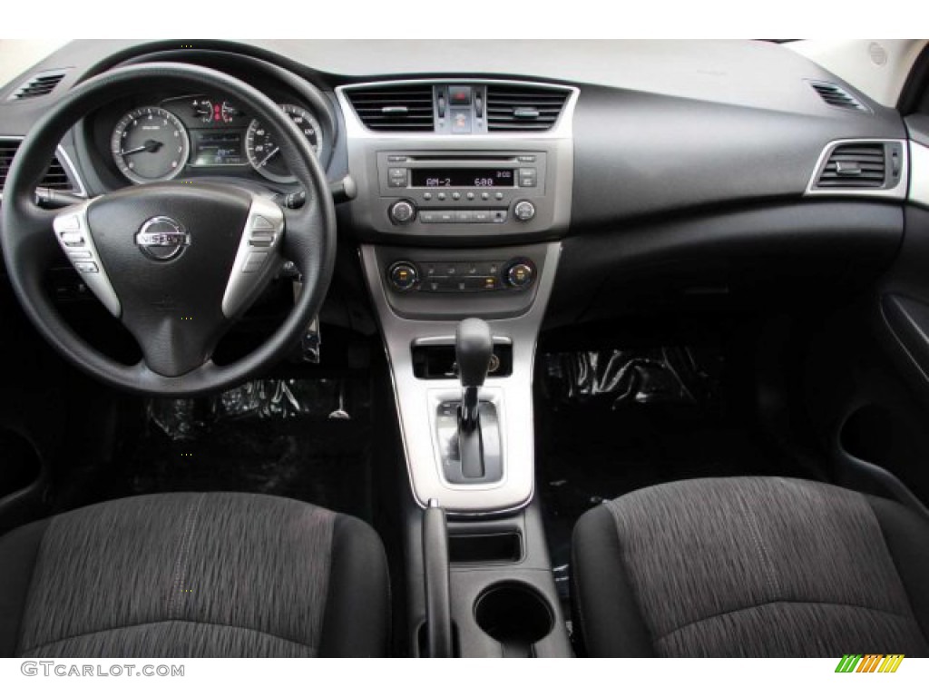 2014 Sentra SV - Red Brick / Charcoal photo #15