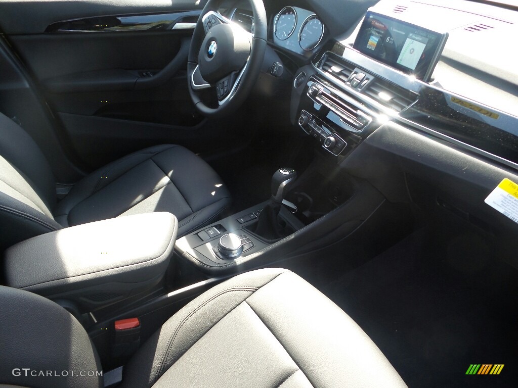 2019 X1 xDrive28i - Jet Black / Black photo #3