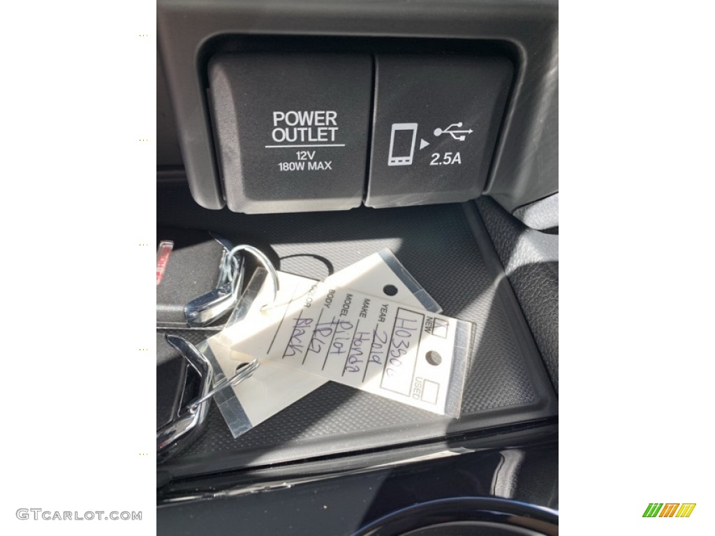 2019 Pilot Touring AWD - Crystal Black Pearl / Black photo #48