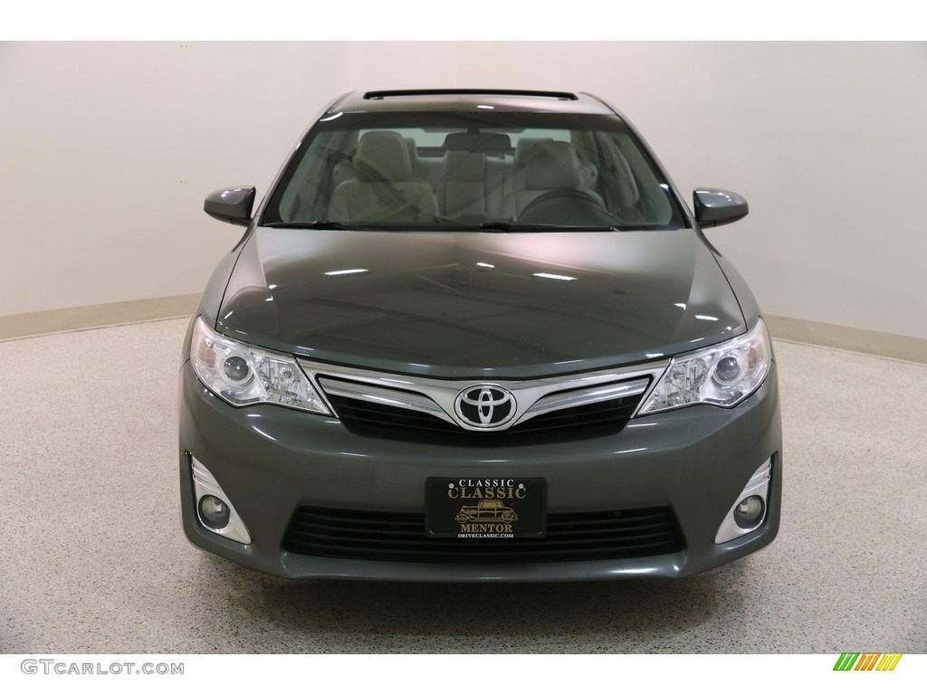 2012 Camry XLE - Cypress Green Pearl / Ivory photo #2