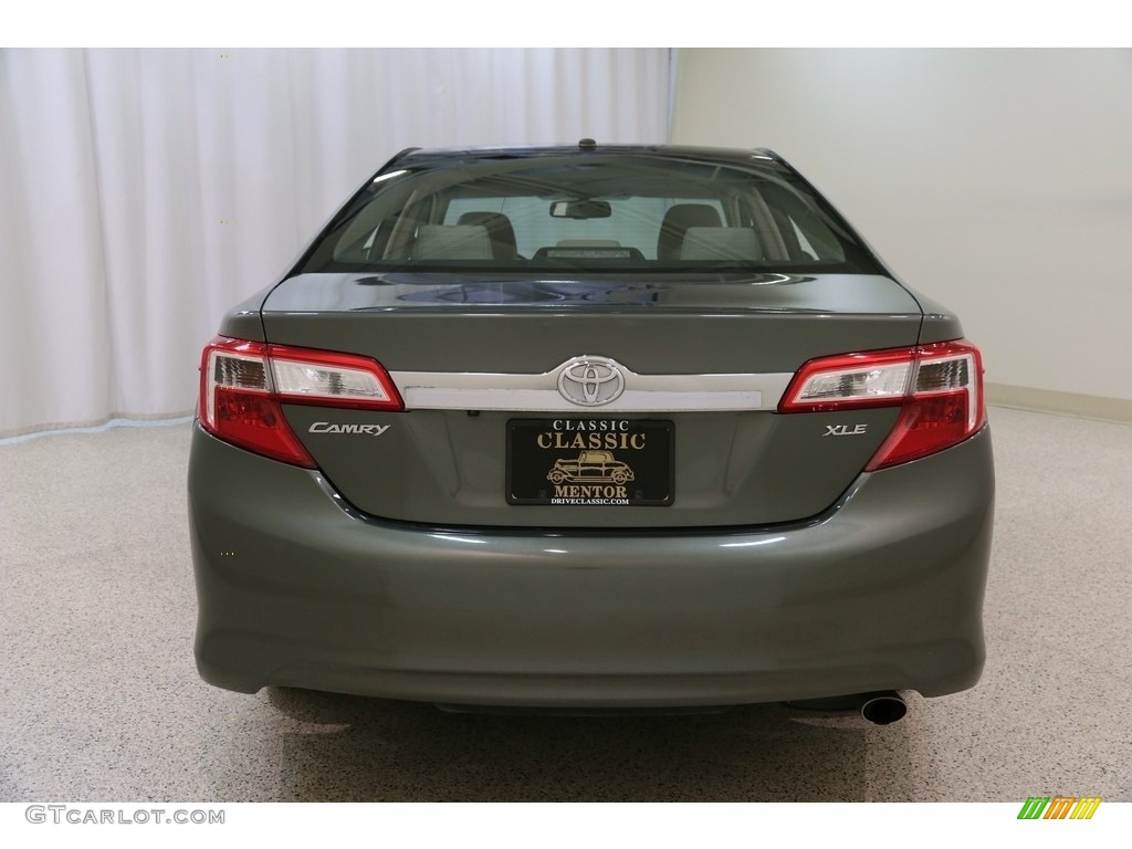 2012 Camry XLE - Cypress Green Pearl / Ivory photo #19