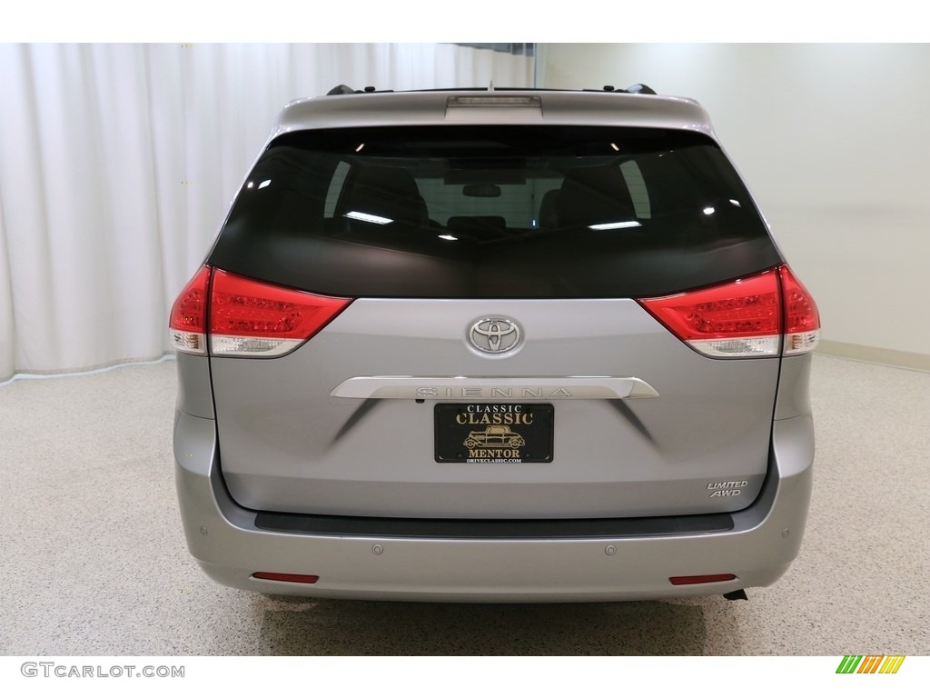 2011 Sienna Limited AWD - Silver Sky Metallic / Light Gray photo #25