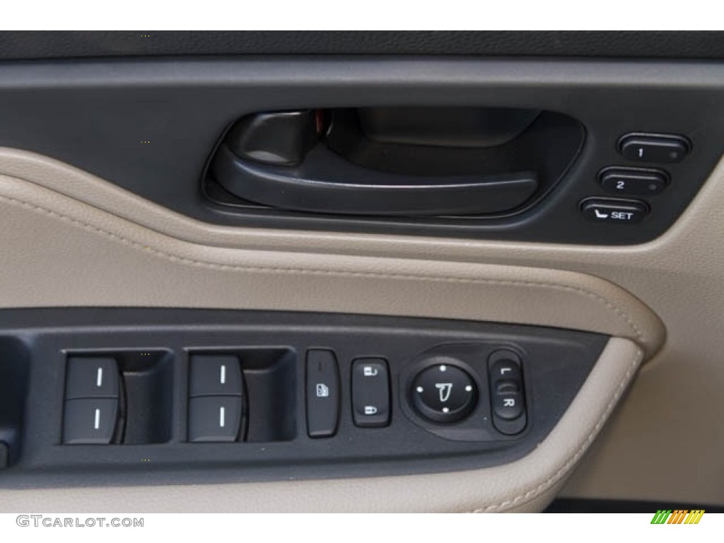 2019 Honda Odyssey EX-L Controls Photos