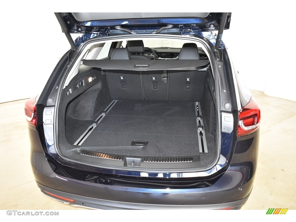 2019 Buick Regal TourX Essence AWD Trunk Photos