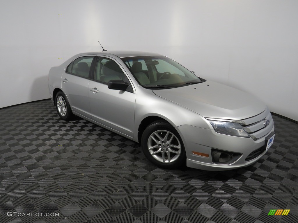 2010 Fusion S - Brilliant Silver Metallic / Medium Light Stone photo #2