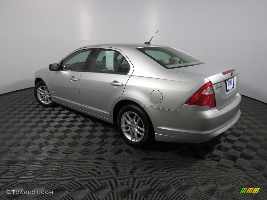 2010 Fusion S - Brilliant Silver Metallic / Medium Light Stone photo #9