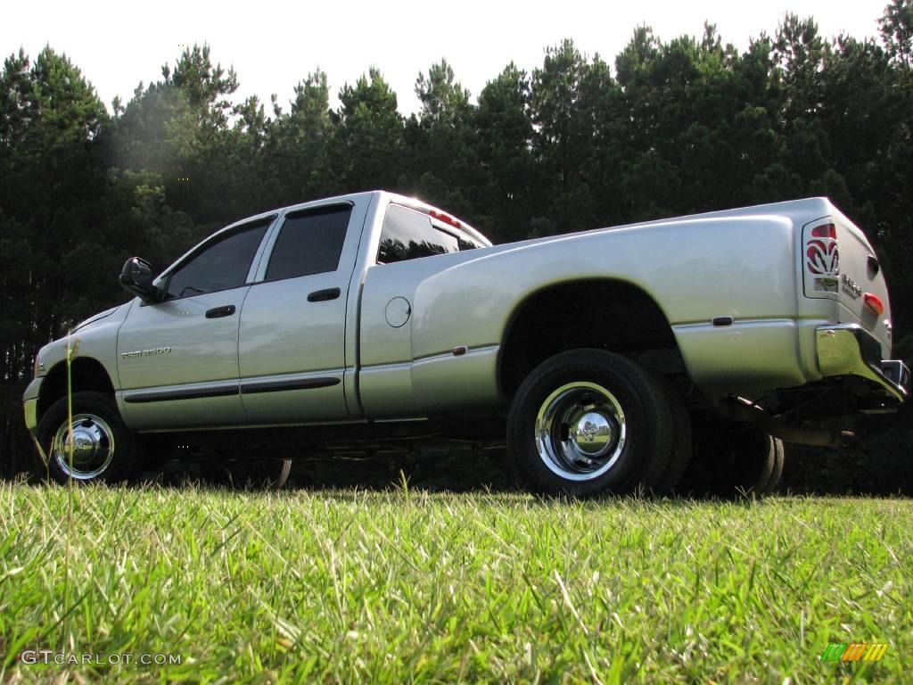 2004 Ram 3500 SLT Quad Cab 4x4 Dually - Bright Silver Metallic / Dark Slate Gray photo #12