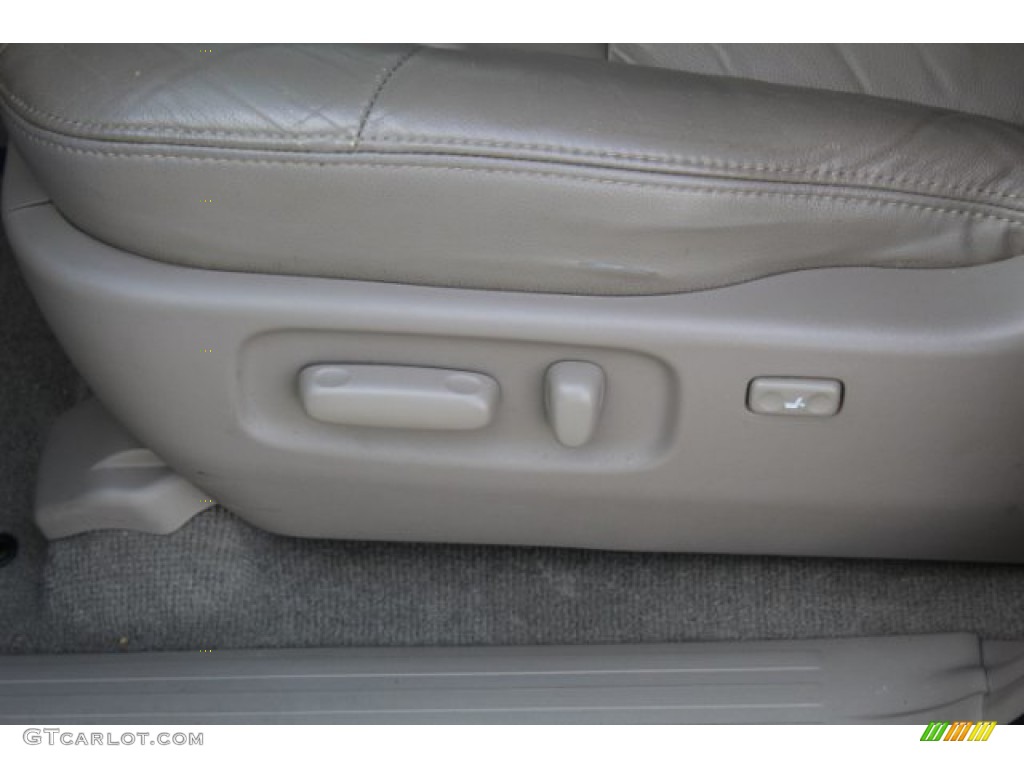 2007 4Runner SR5 - Natural White / Dark Charcoal photo #11