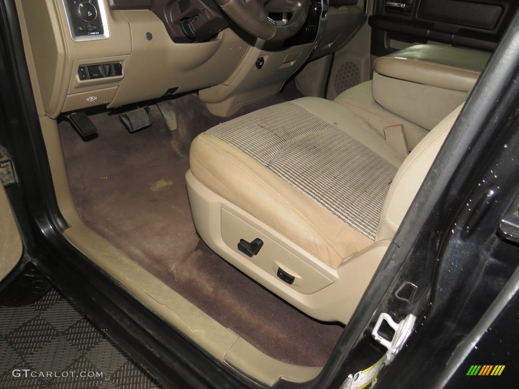 2010 Ram 2500 SLT Crew Cab 4x4 - Brilliant Black Crystal Pearl / Light Pebble Beige/Bark Brown photo #20