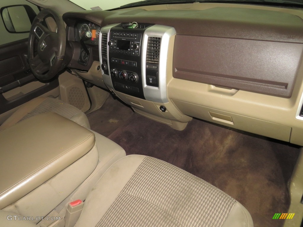 2010 Ram 2500 SLT Crew Cab 4x4 - Brilliant Black Crystal Pearl / Light Pebble Beige/Bark Brown photo #29