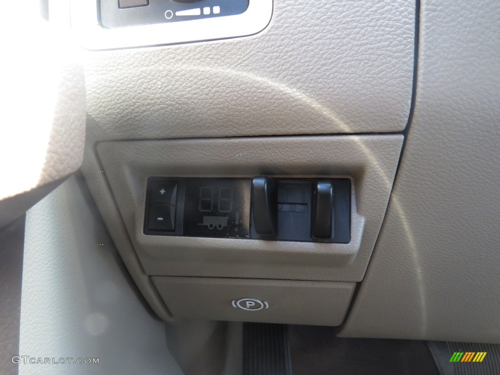 2010 Ram 2500 SLT Crew Cab 4x4 - Brilliant Black Crystal Pearl / Light Pebble Beige/Bark Brown photo #33