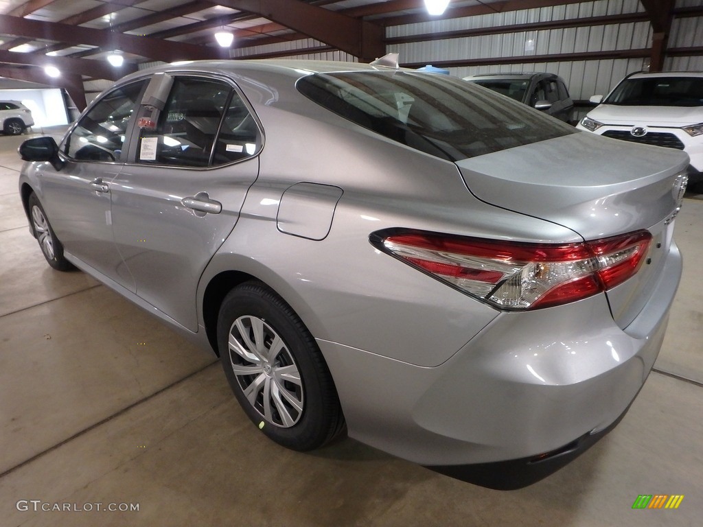 2019 Camry Hybrid LE - Celestial Silver Metallic / Ash photo #3