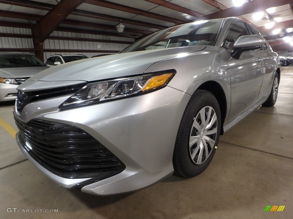 2019 Camry Hybrid LE - Celestial Silver Metallic / Ash photo #4