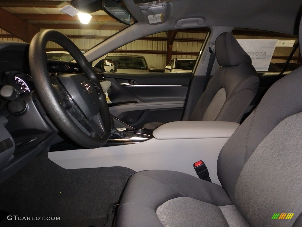 2019 Camry Hybrid LE - Celestial Silver Metallic / Ash photo #6