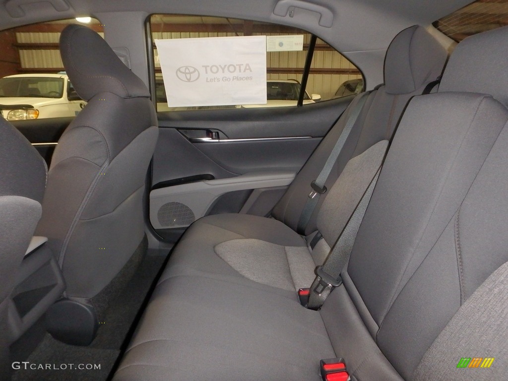 2019 Camry Hybrid LE - Celestial Silver Metallic / Ash photo #7