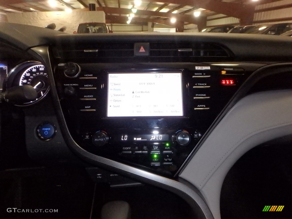 2019 Camry Hybrid LE - Celestial Silver Metallic / Ash photo #12