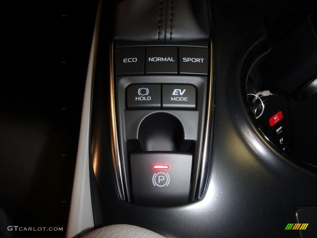 2019 Camry Hybrid LE - Celestial Silver Metallic / Ash photo #15