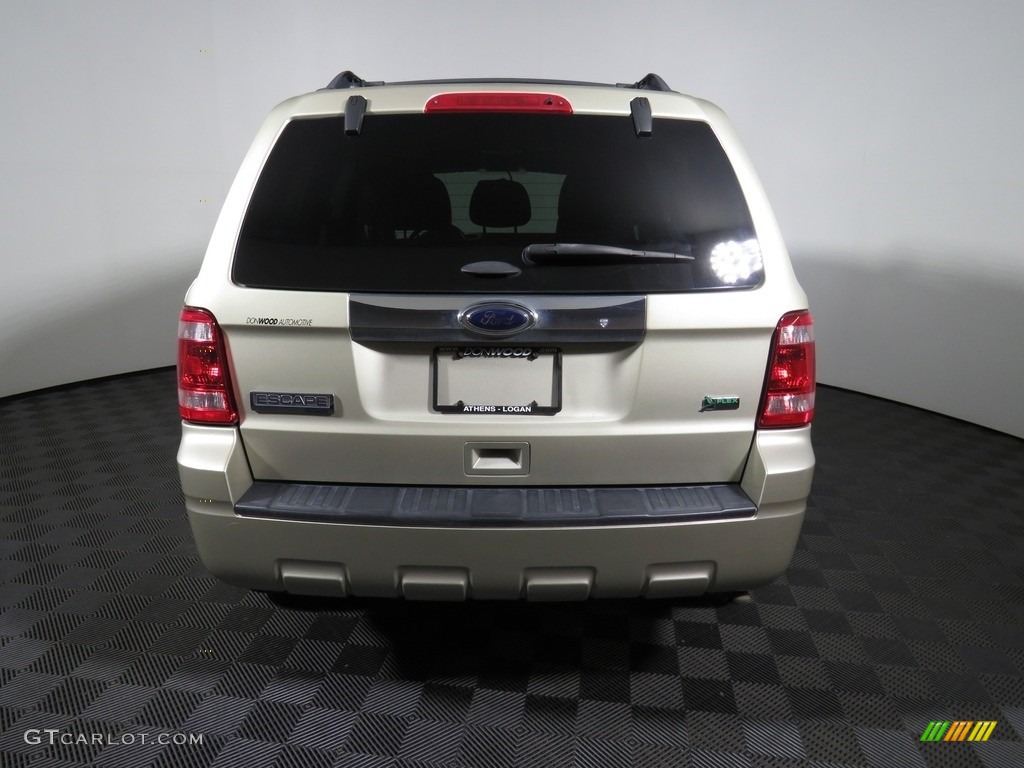 2012 Escape Limited V6 - Gold Leaf Metallic / Camel photo #12