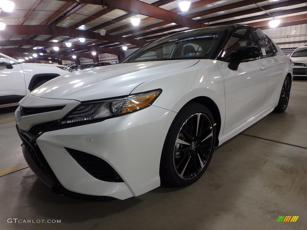 2019 Camry XSE - Midnight Black Metallic / Black photo #4